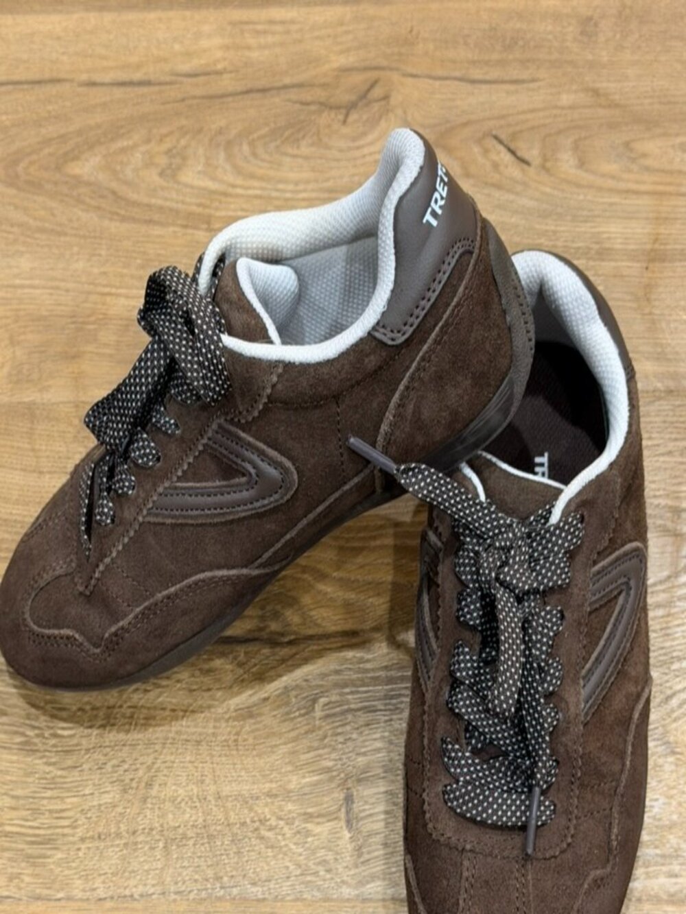 Tretorn Sneaker Athletic Shoes in Chocolate Brown Women's Size 7.5 7 1/2